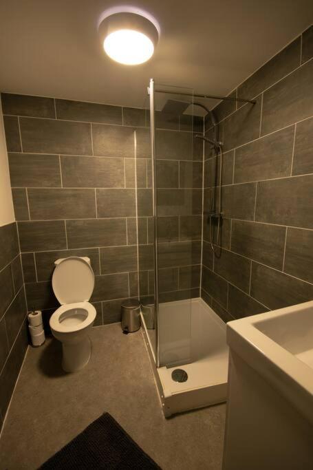 Luxe Living - Beach, Wifi, Parking * Swansea