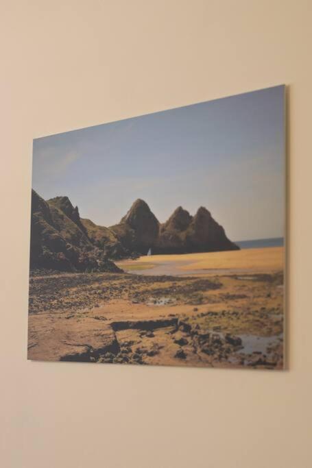 Luxe Living - Beach, Wifi, Parking Apartment Swansea